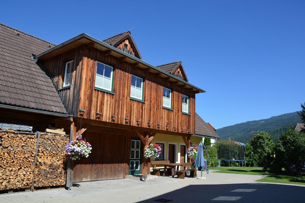 ザンクト・ゲオルゲン・オプ・ムーラウ Haus Ofner Am Kreischberg Bed & Breakfast エクステリア 写真